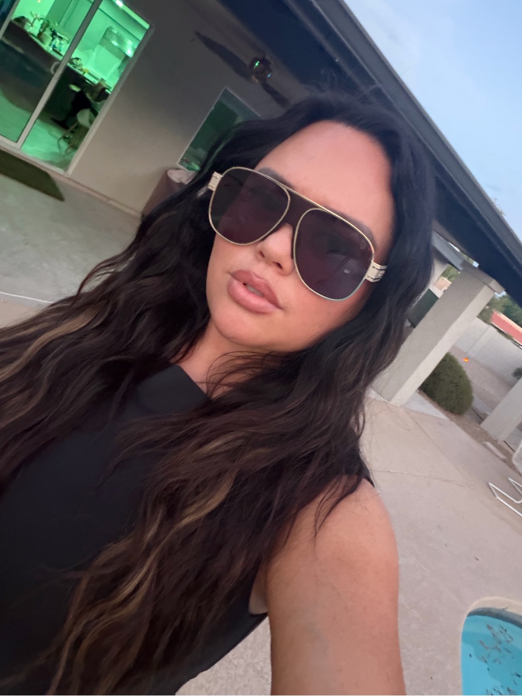 Dior Gold Metal Aviator Sunglasses With Dark Blue Lenses